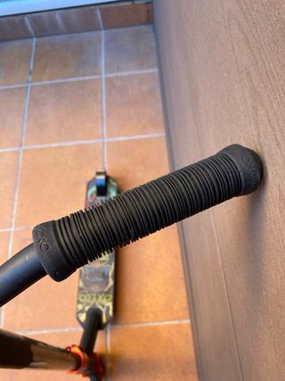 Patinete Freestyle Negro y Rojo