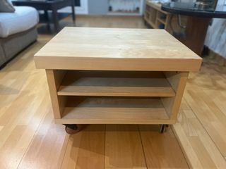 Mesita auxiliar IKEA con ruedas