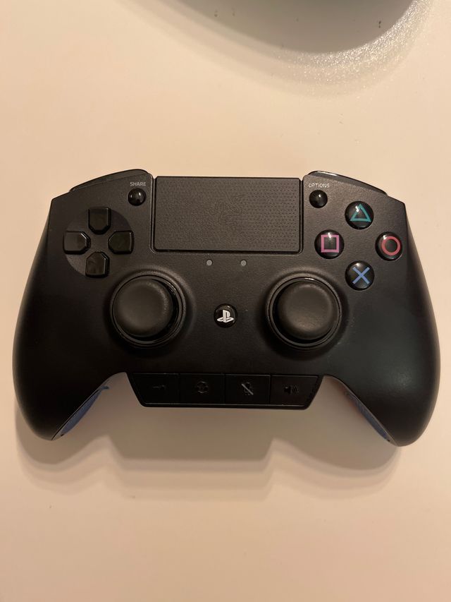 Mando Razer Raiju para PC y PS4