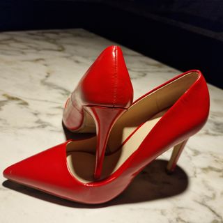 Stilettos Rojos Elegantes
