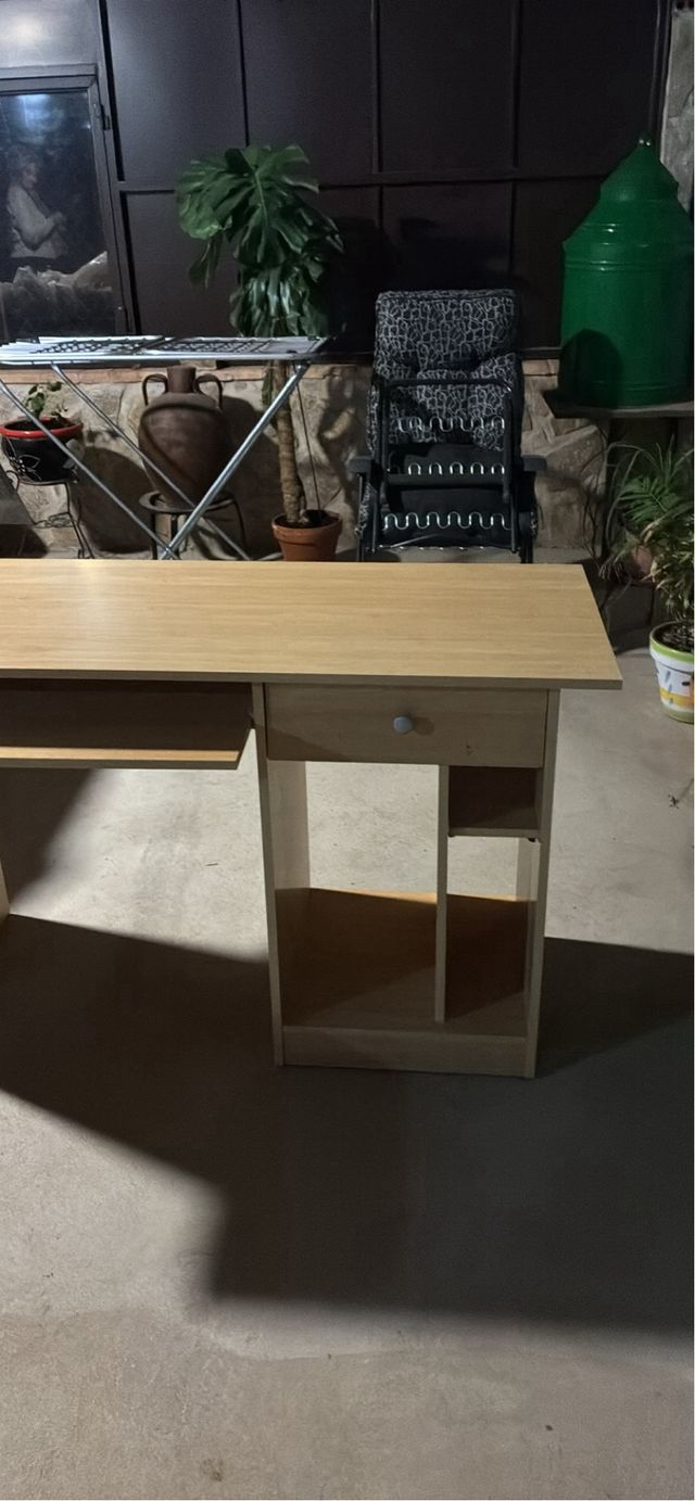 Mesa de escritorio madera