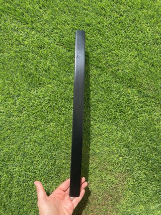 Tirador puerta calle curvo negro