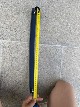 Tirador puerta calle curvo negro