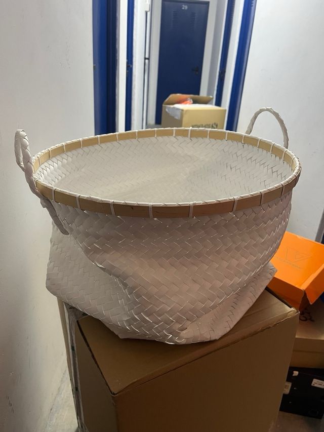 Capazo blanco ratán sintético con asas