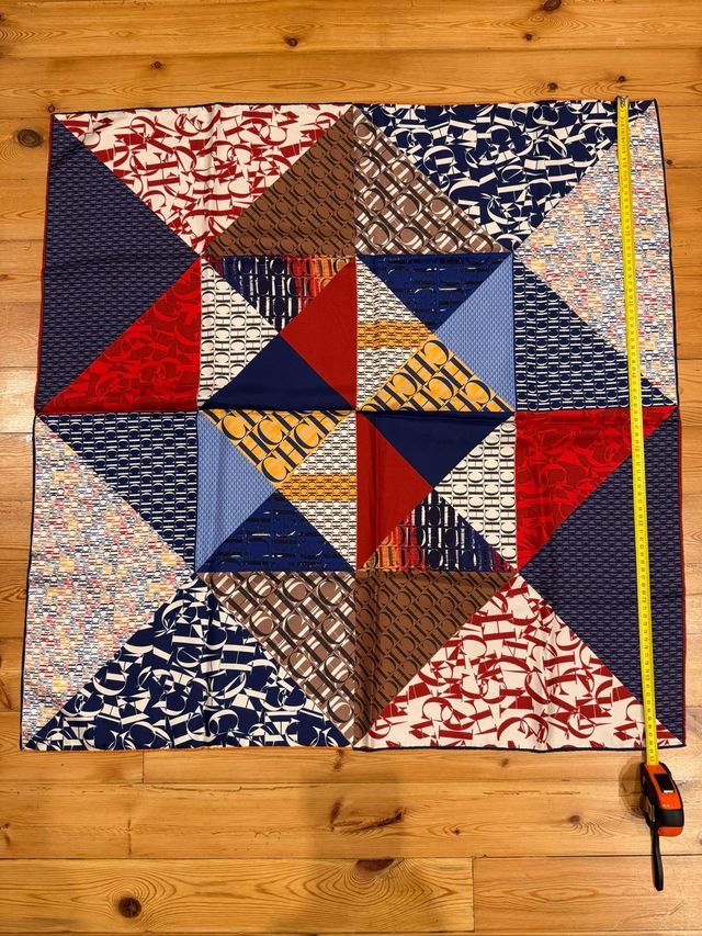 Pañuelo Seda Carolina Herrera Estampados 100% seda