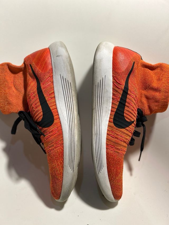 Nike Free Flyknit Talla 45 Naranja