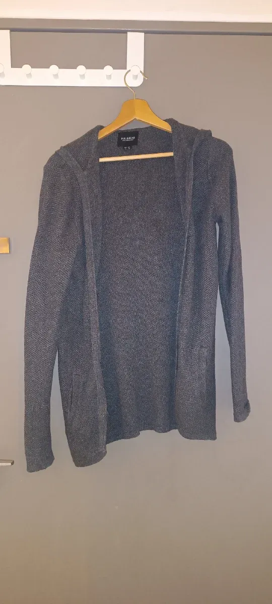 Chaqueta de punto abierta Pull&Bear gris Talla S
