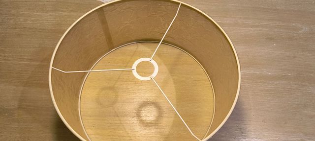 Pantalla lámpara tela beige efecto arrugado