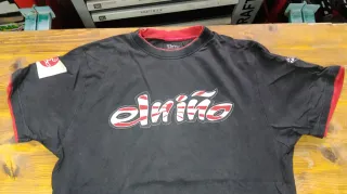 Camiseta El Niño Negra y Roja