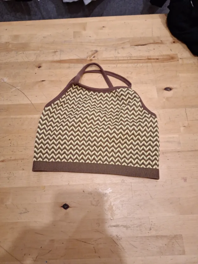 Top Bershka Zigzag M