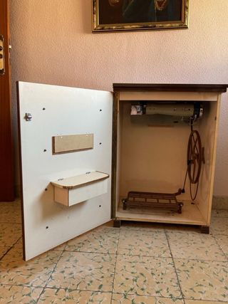 Máquina de coser Alfa antigua