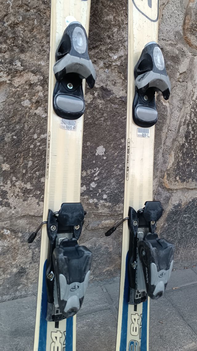 ESQUÍS NIÑO 130 DYNASTAR