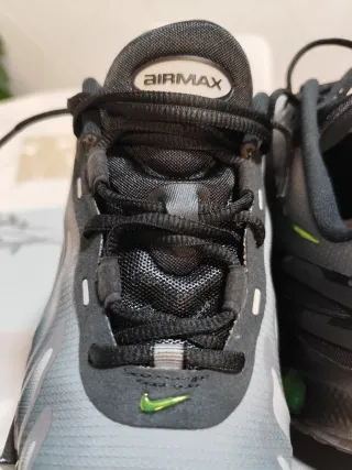 Nike Air Max DN8 Zapatillas Negras y Verdes