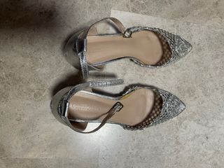 Zapatos fiesta plateados talla 38