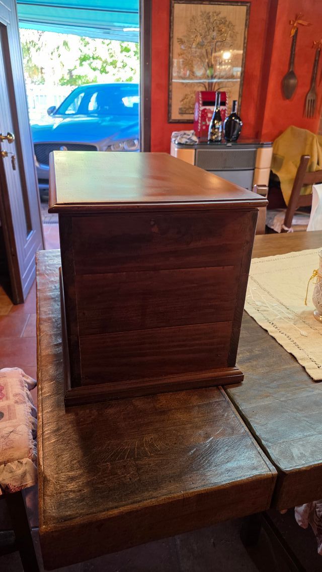 Cassapanca in legno massello