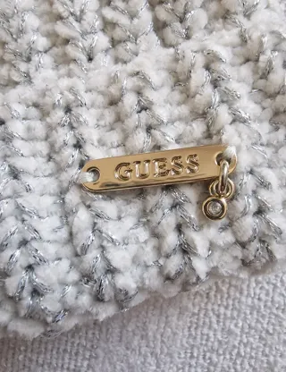 Berretto bambina Guess argento e bianco