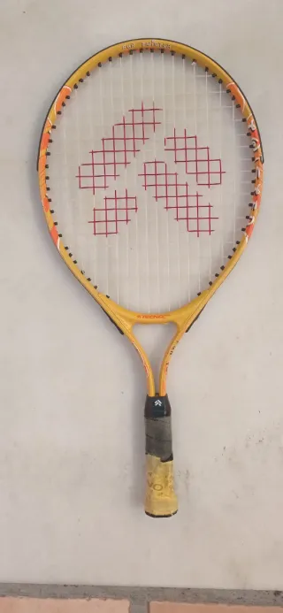 Raqueta de Tenis Amarilla