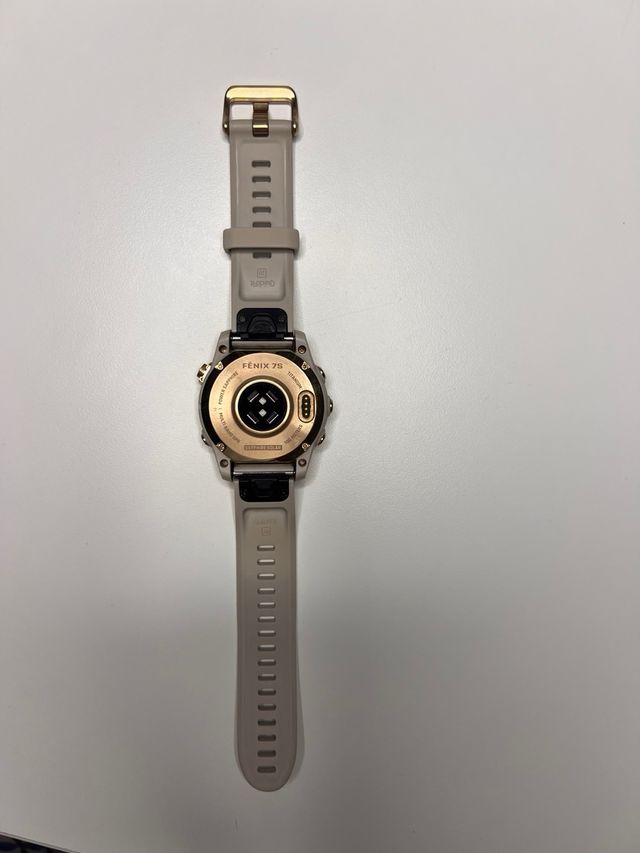 Reloj Garmin Fenix 7S Sapphire Solar Dorado Beige