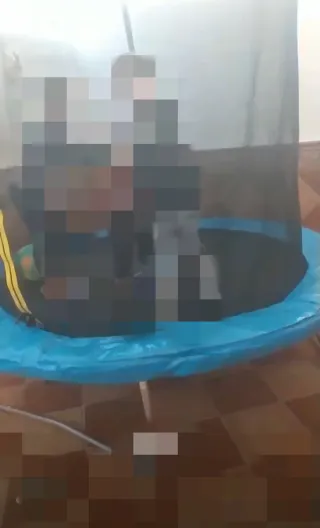 Cama elástica infantil con red de seguridad