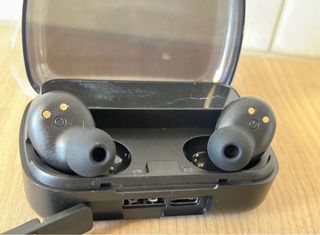 Auriculares Inalámbricos Bluetooth Negros y luces