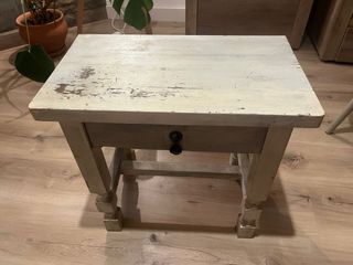 Mesita auxiliar madera blanca con cajón