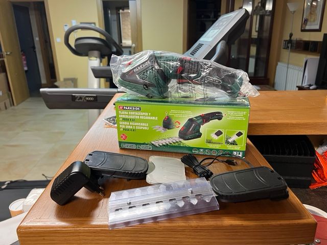 PARKSIDE Tijera Cortacésped Recargable PGSA 4 A1