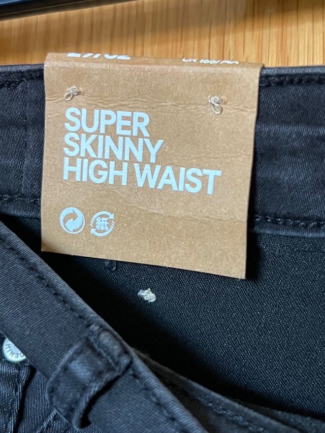 Jeans Súper Skinny High Waist Talla 29