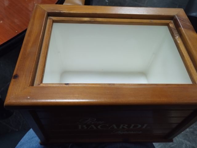 Cubitera de madera Ron Bacardi