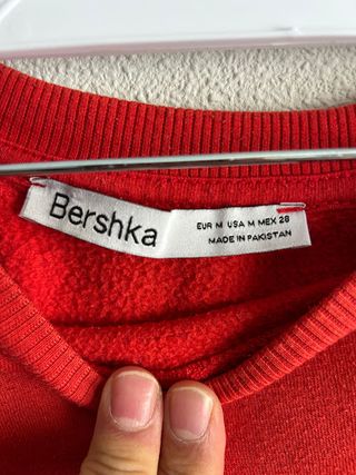 Jersey Bershka Rojo Talla M