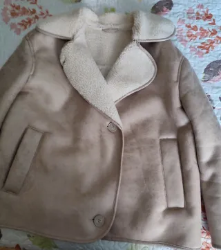 Cazadora abrigo ante beige con borreguito talla 40