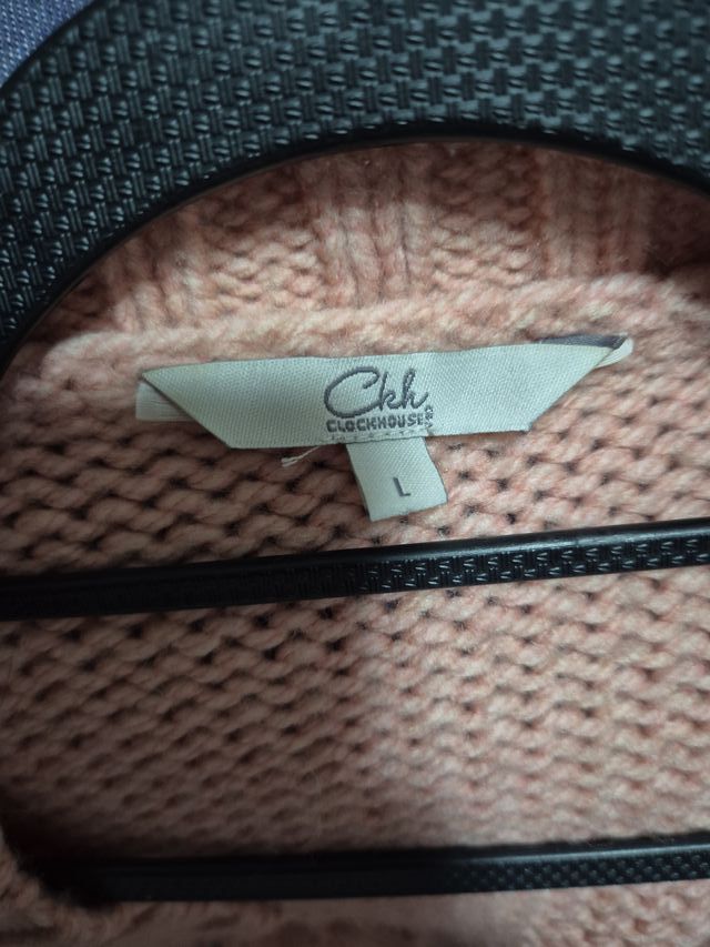 Cárdigan rosa tejido grueso con flores