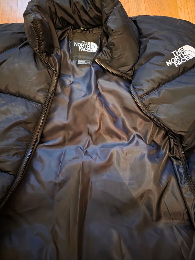The North Face Nuptse 700 Negra