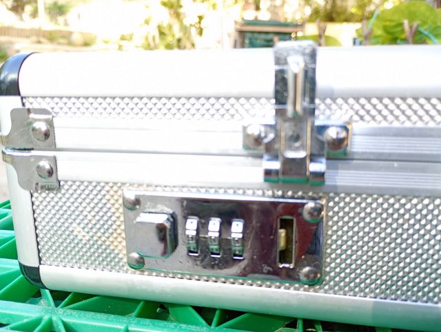 Maletín Solingen aluminio - Cierres combinación