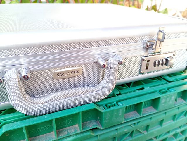 Maletín Solingen aluminio - Cierres combinación