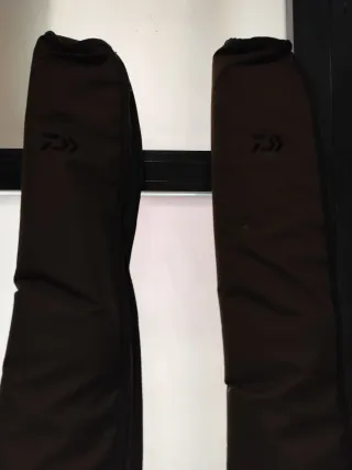 2 Fundas Daiwa Infinity 12 pies