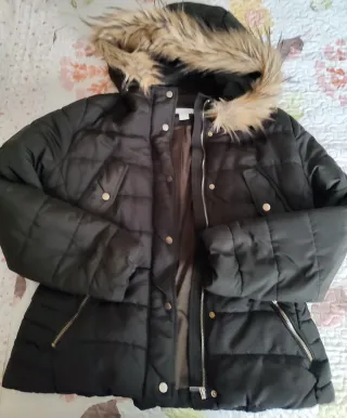 Cazadora plumifero  verde oscuro con capucha y pel