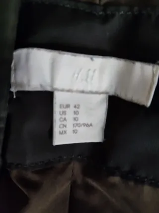 Cazadora plumifero  verde oscuro con capucha y pel