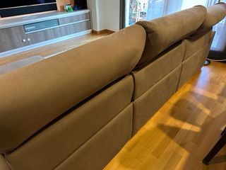 Sofá relax cómodo, con cheslong y arcón