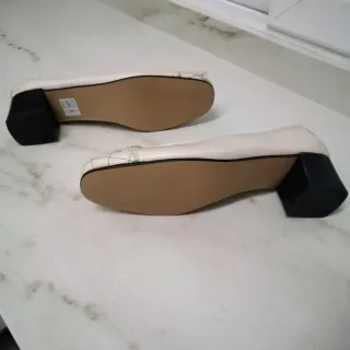 Zapatos bailarina piel mujer sin estrenar, crema