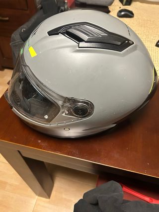 Casco de moto MT Helmets gris