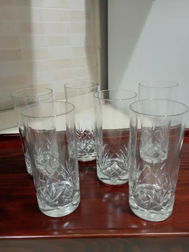 Juego de 6 vasos de cristal tallado