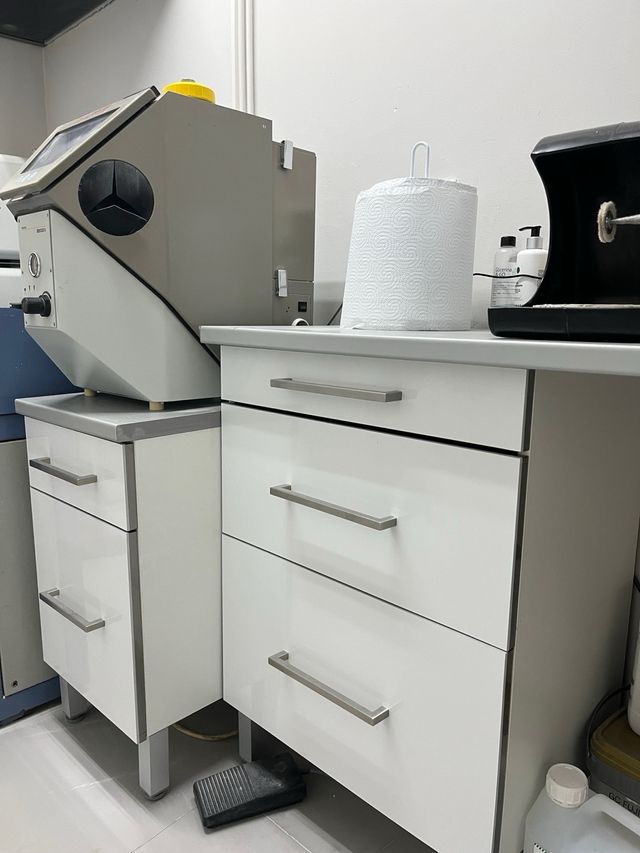 Cajoneras modulares madera/vidrio