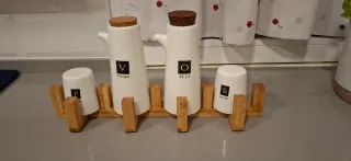 Set aceto, olio, sale e pepe