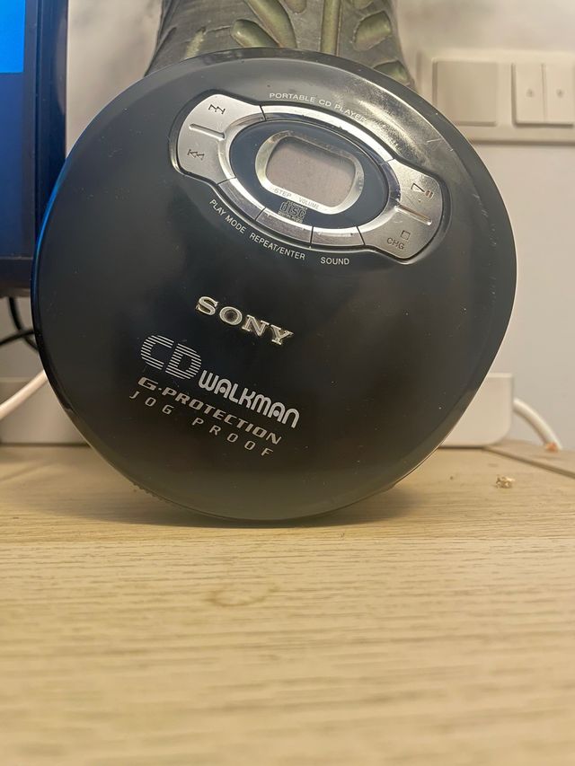 Lettore CD Sony Walkman modello D-EJ611