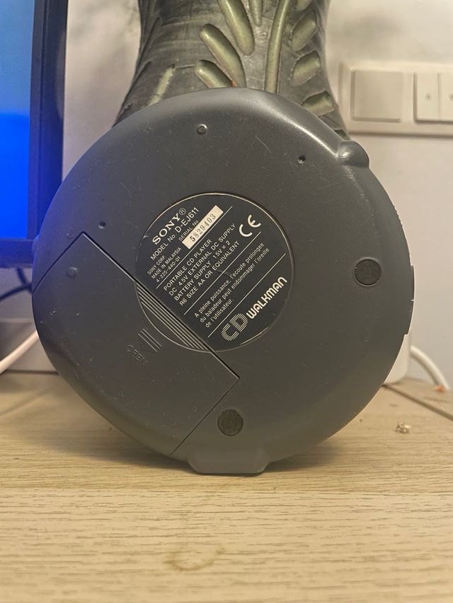 Lettore CD Sony Walkman modello D-EJ611