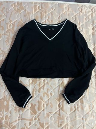 Camiseta SHEIN negra manga larga talla S