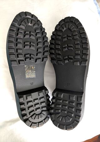 Mocasines ante negros con ojales Talla 37 (Grande)