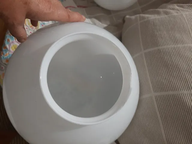 Globo vintage blanco de cristal grande