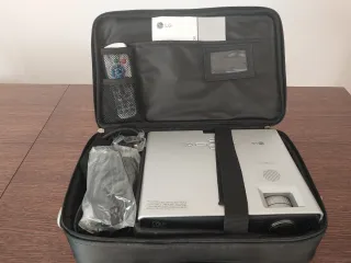 Proyector LG DLP XGA + accesorios