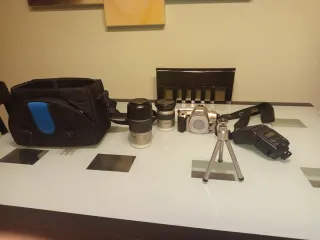 Bolso Cámara Minolta Negro y Multicolor